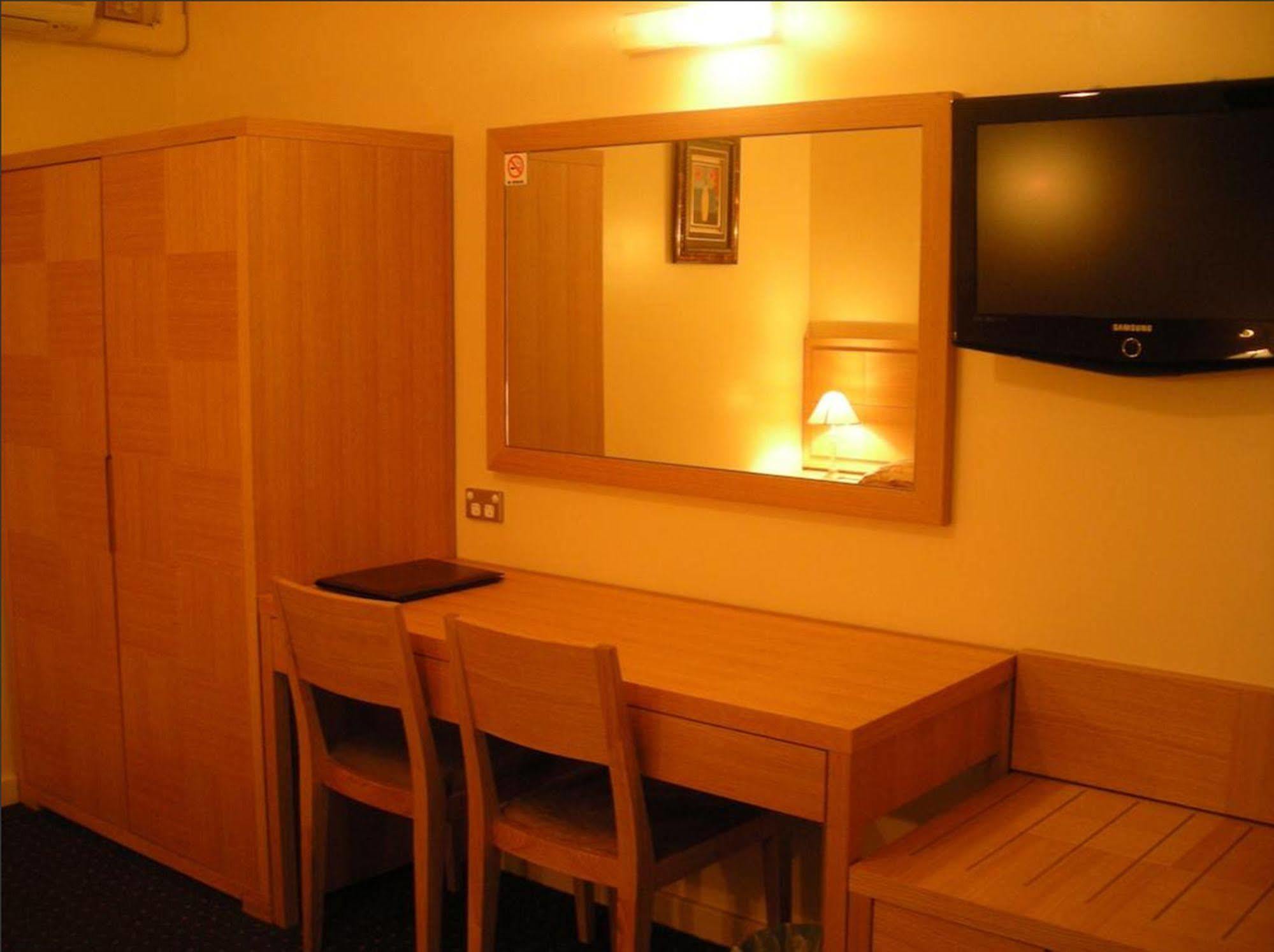 Desert Sand Motor Inn Broken Hill Buitenkant foto