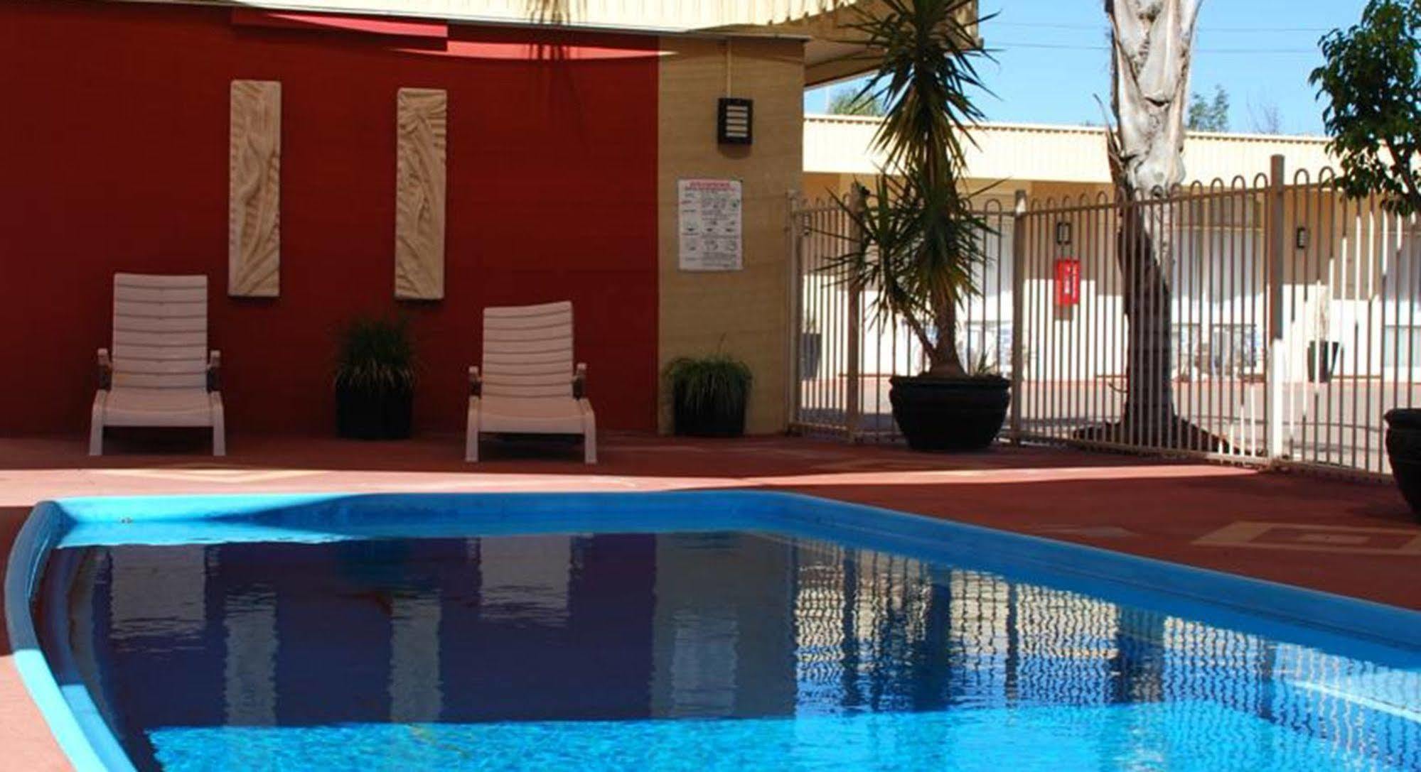 Desert Sand Motor Inn Broken Hill Buitenkant foto