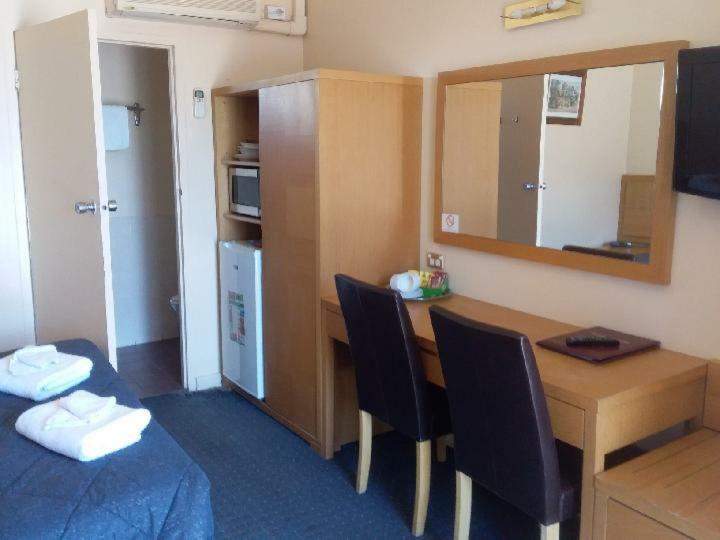 Desert Sand Motor Inn Broken Hill Buitenkant foto